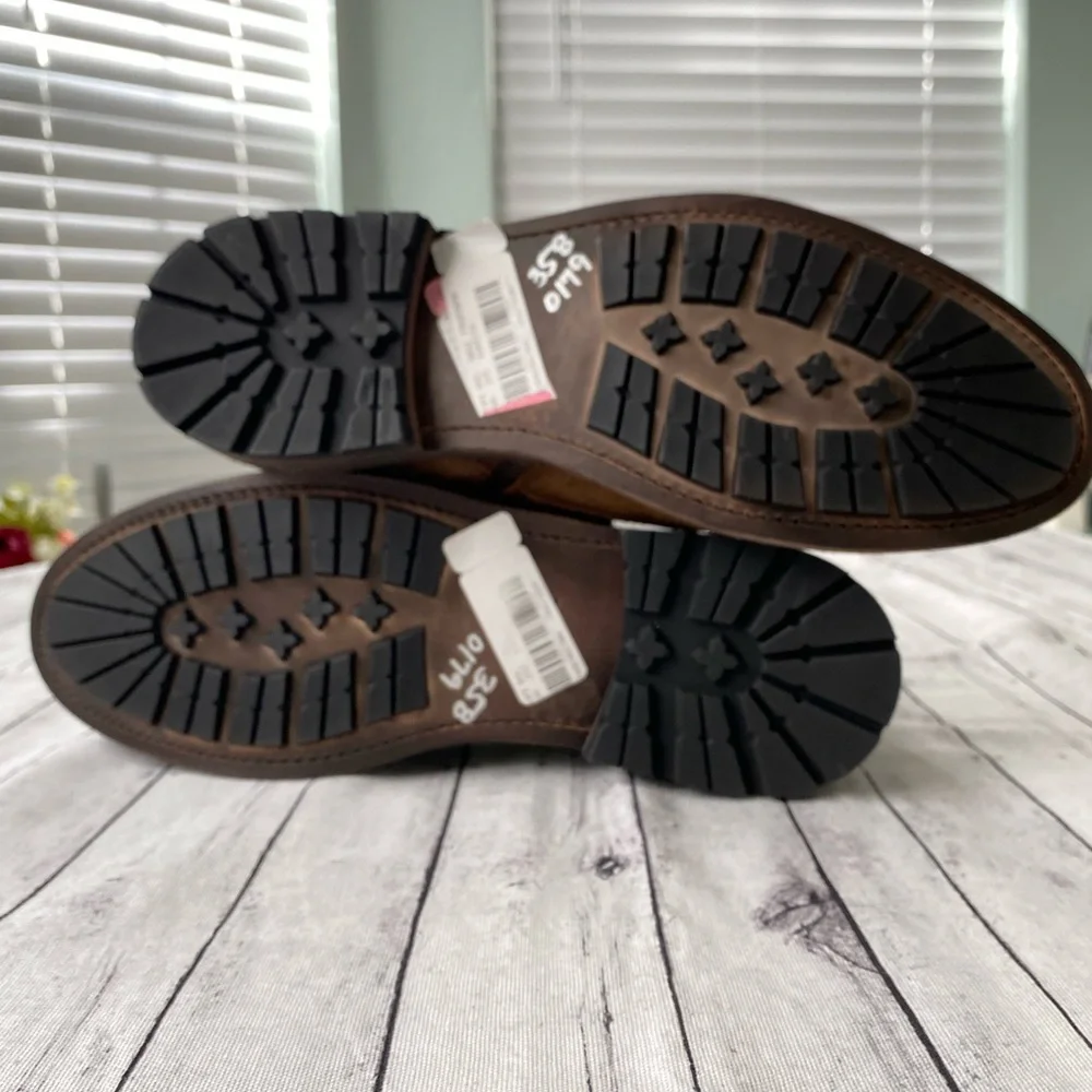 NWT FRYE LACE UP BOOTS - Picture 8 of 10